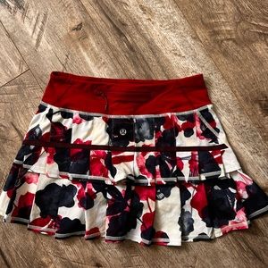 Lululemon Size 2 Fuschia Floral Golf/Tennis Skirt